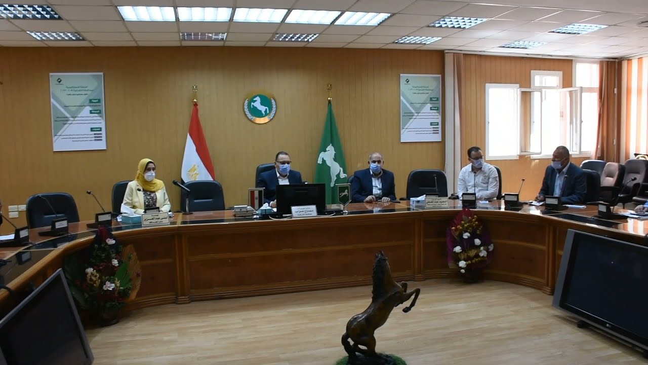 محافظ الشرقية يعقد إجتماعاً مع مسؤولي السكك الحديدية