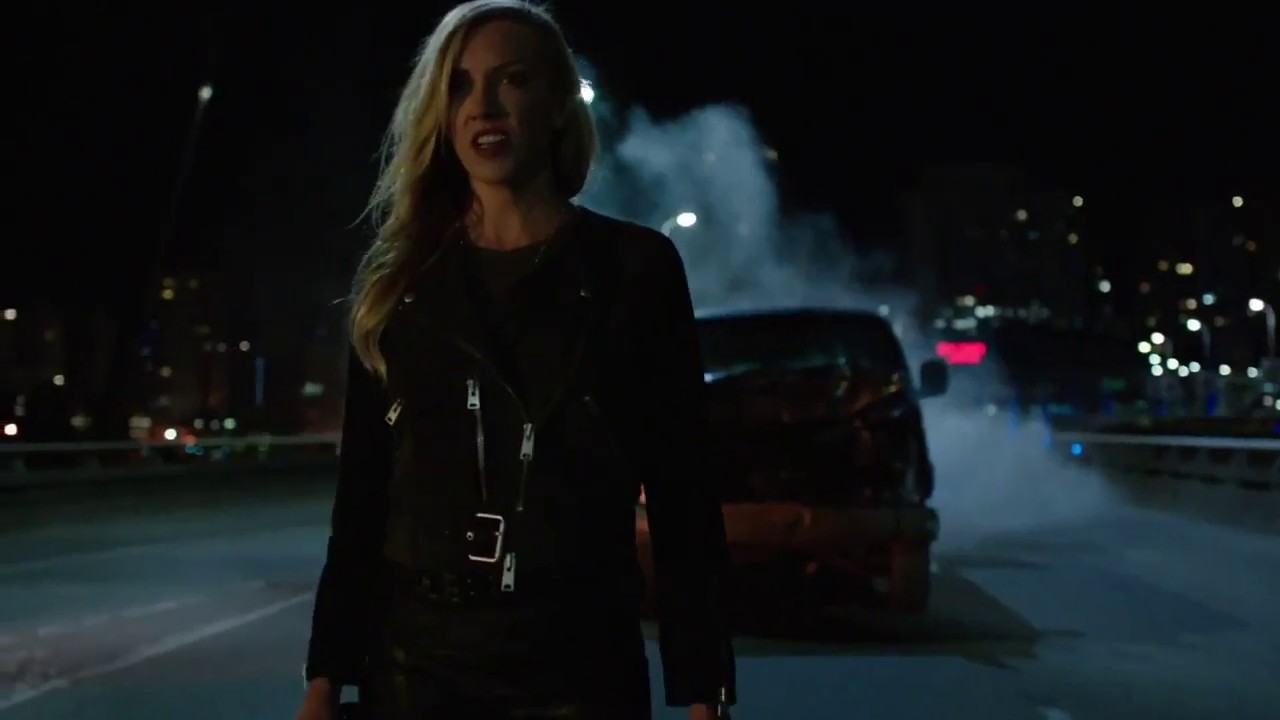 arrow 6x01 team arrow vs black siren