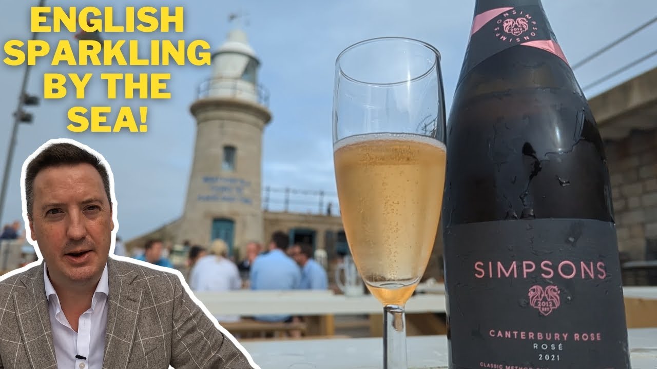 Folkestone Lighthouse Bar: English sparkling wine by the sea!
