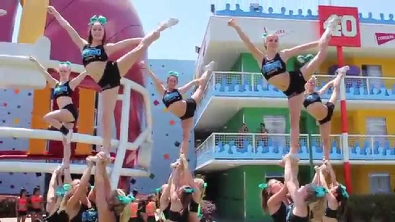 TwistTV: Inside Look - Cheer Sport Great White Sharks @ Worlds 2014