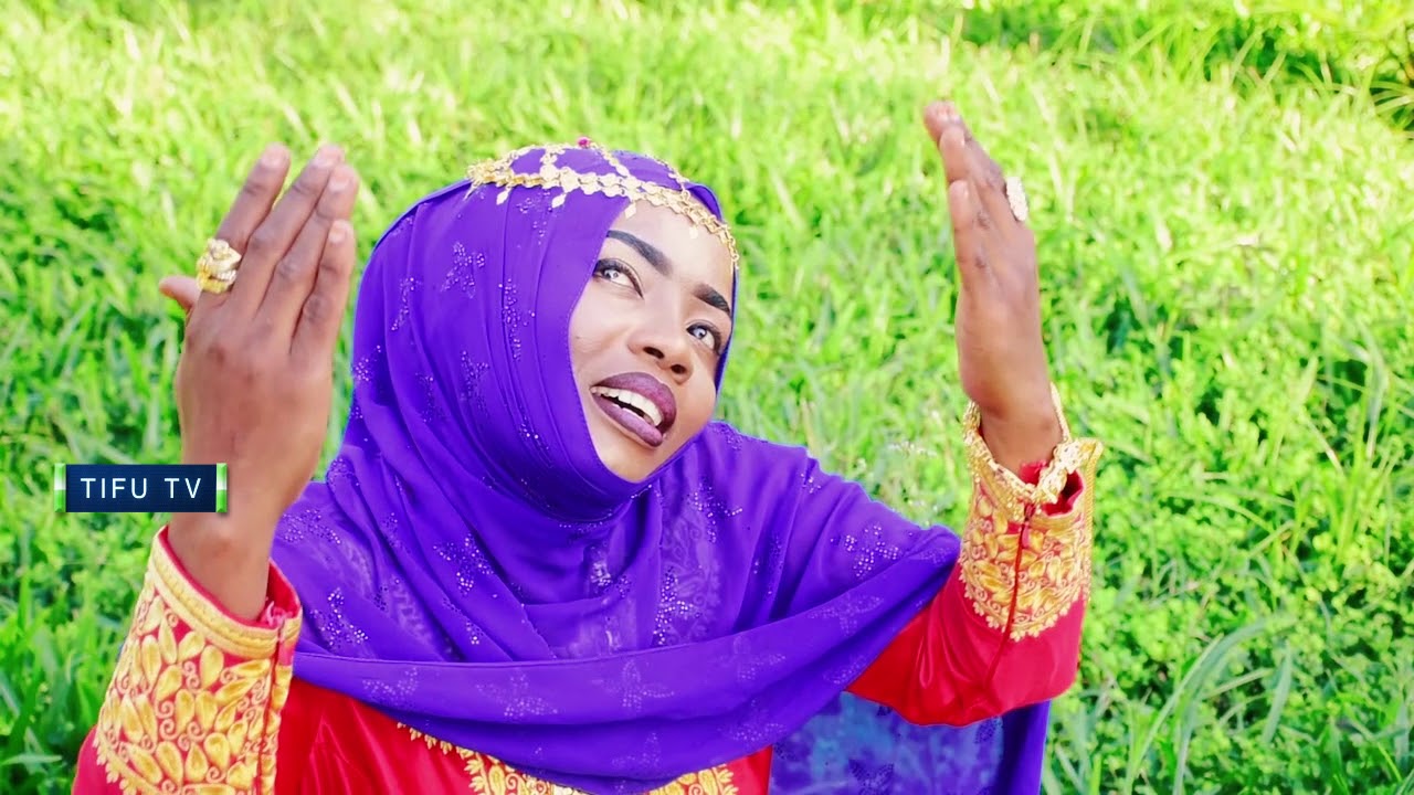 BERRY WHITE  QASWIDA YAA RAMADHANI