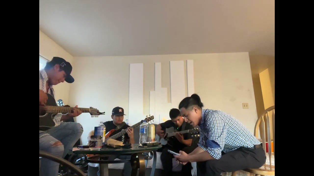 Los de la carrera larga y el compa santy  si yo fuera tu amor 🥱😌😌😌