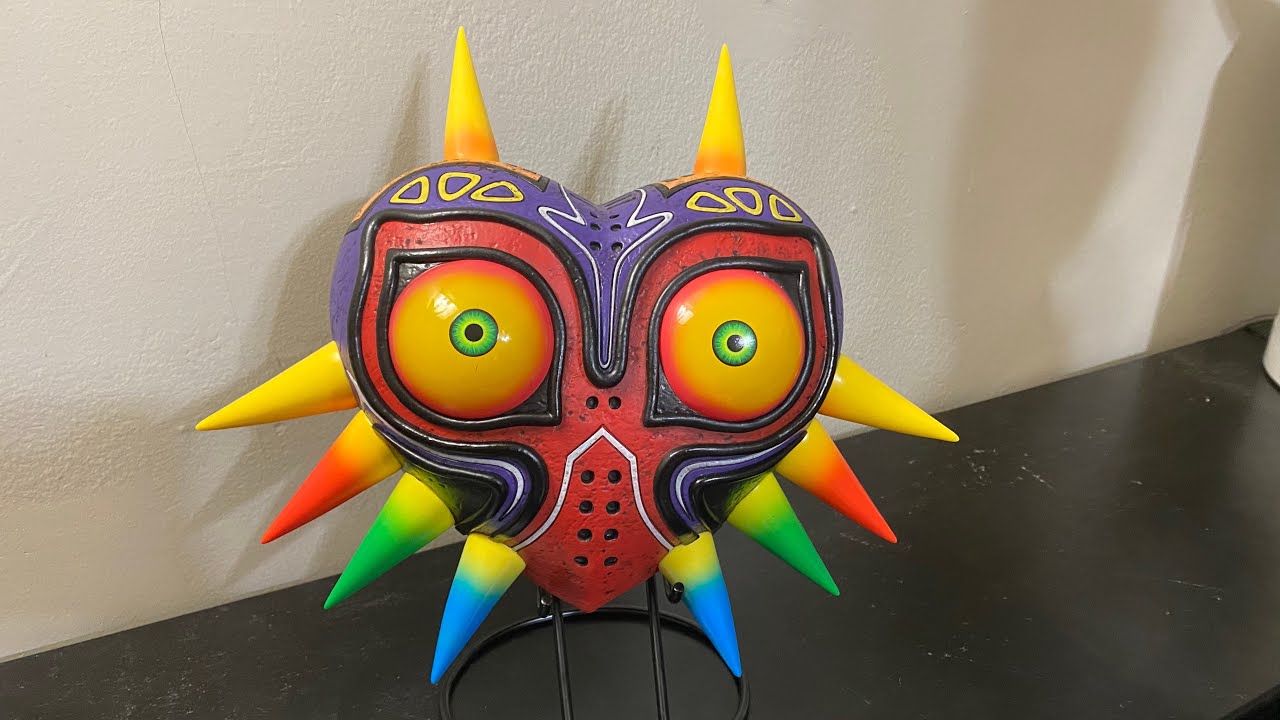 The Legend of Zelda: Majora's Mask First4Figues unboxing and hanging in wall