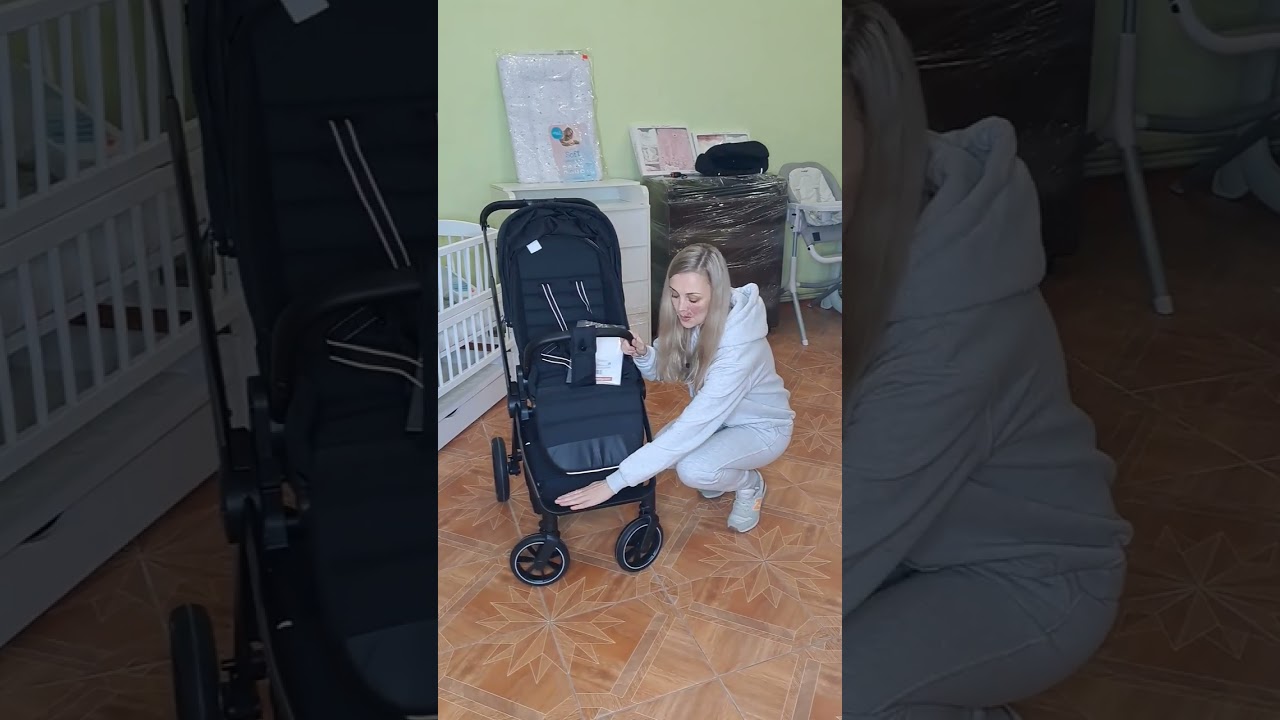 Прогулянкова коляска з реверсивним блоком Carrello Ultra