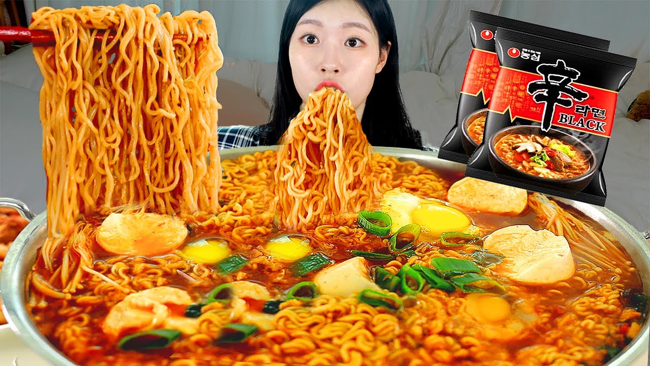 АСМР МУКБАНГ| Много Shin Ramen с мягким тофу. Жареные рисовые шарики из тофу, гётджори, кимчи.