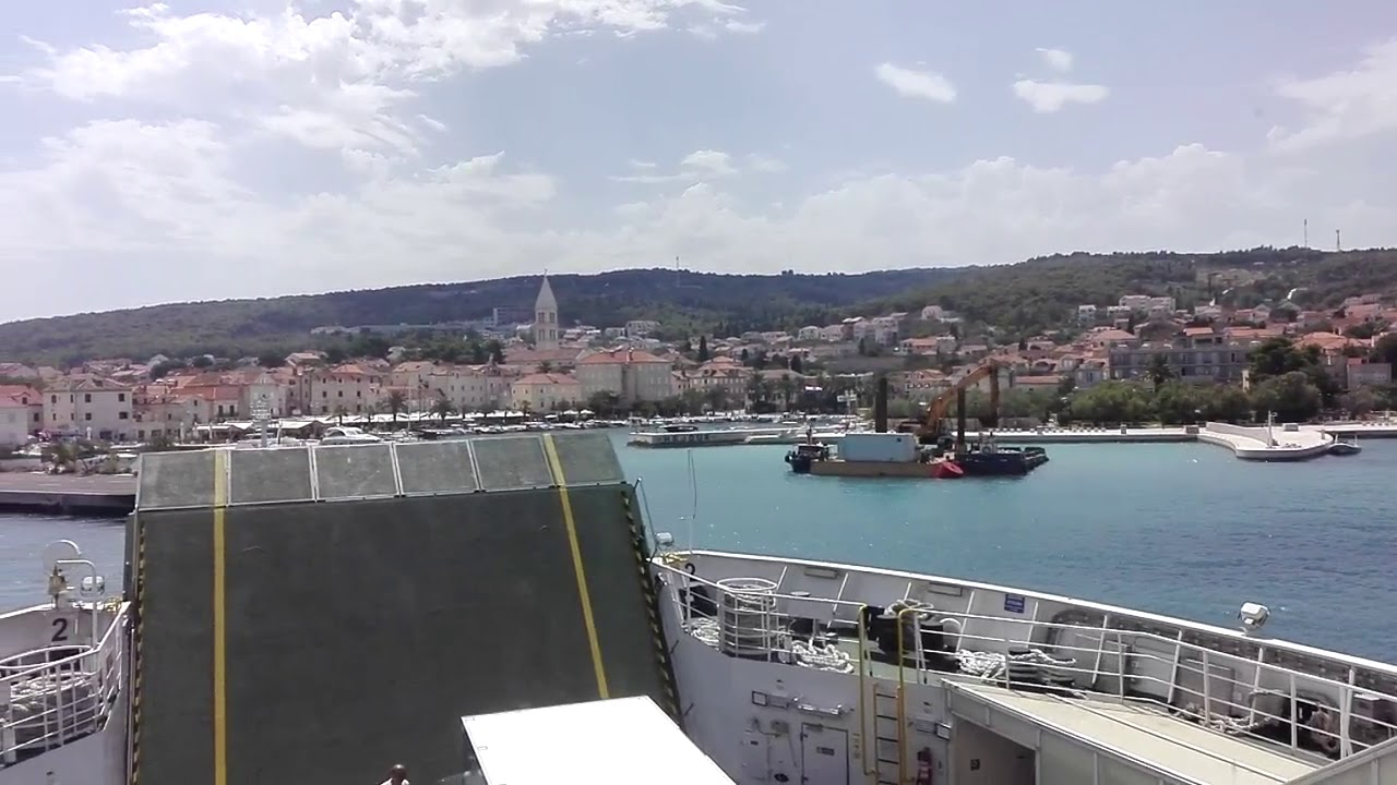 Ferry Supetar - Split, Jadrolinija