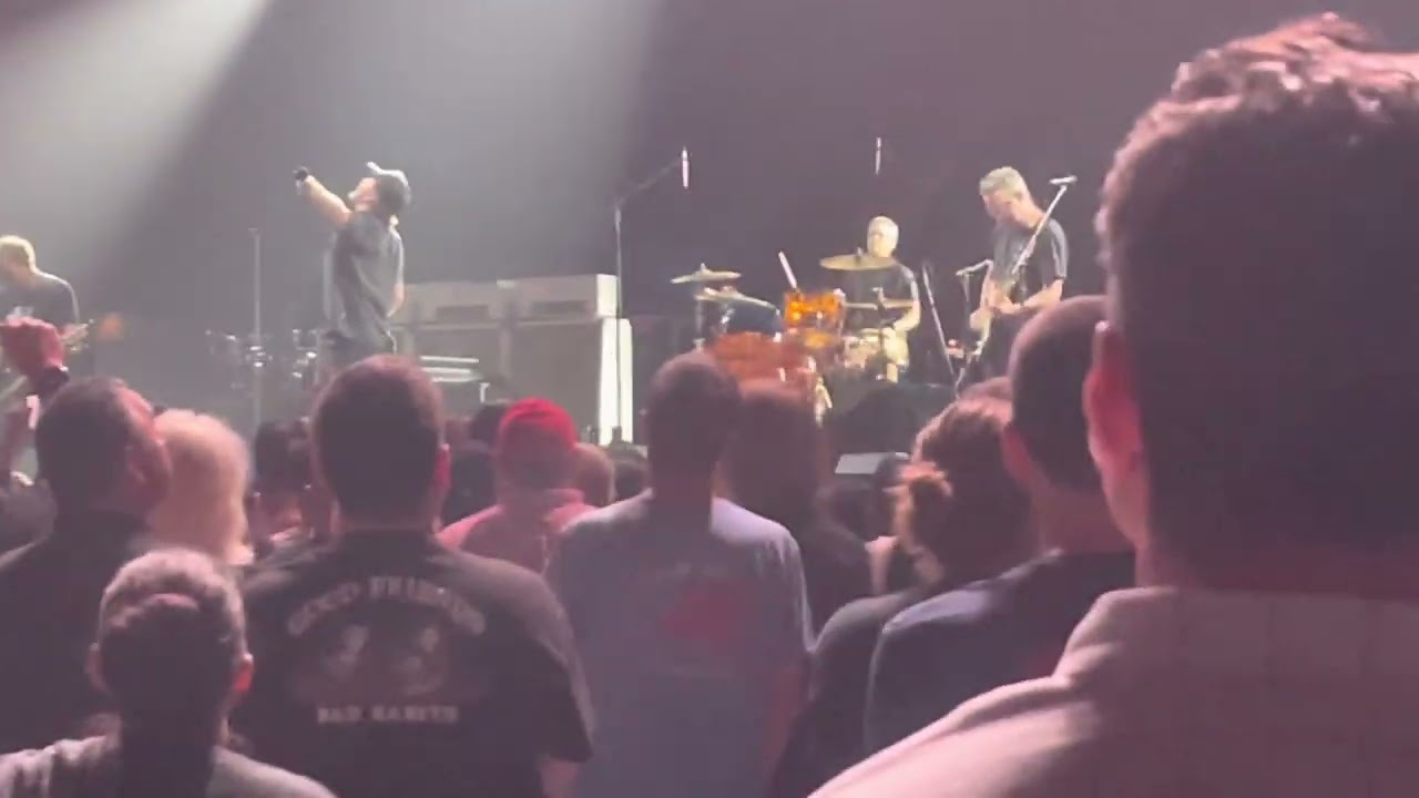 Deep, Pearl Jam, Fresno Save Mart Center, 5/16/22