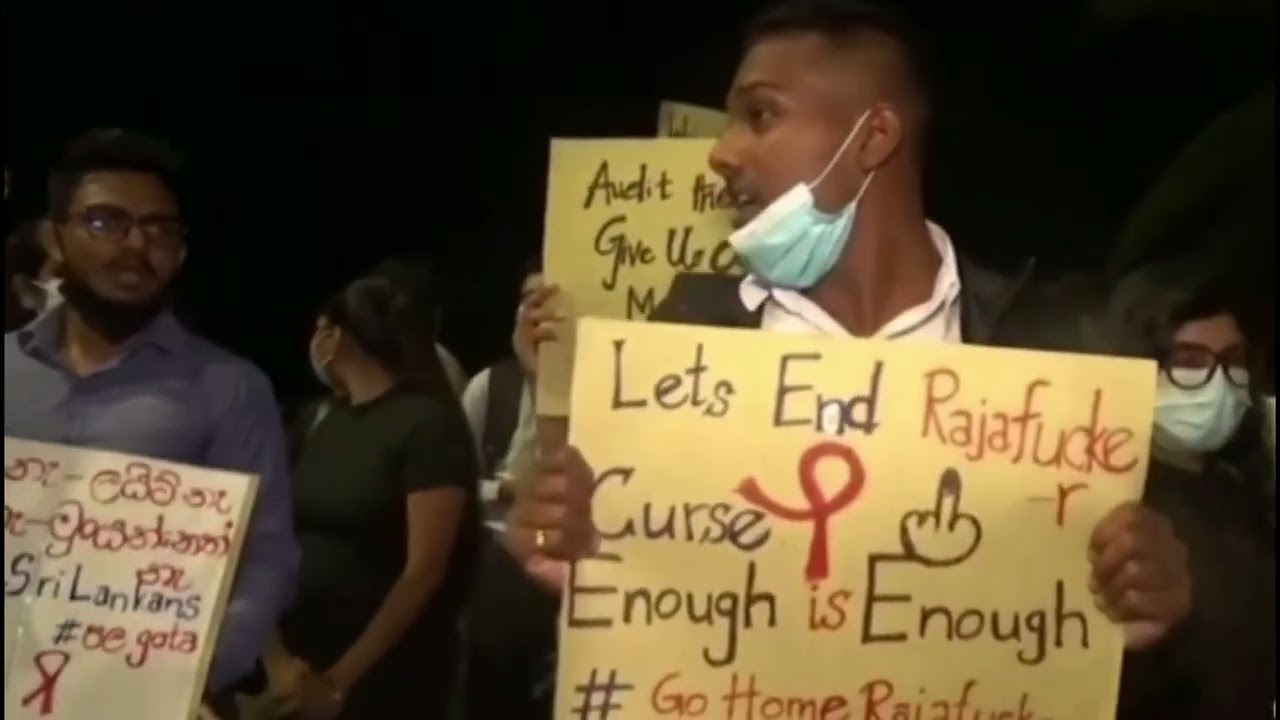 For our nation🔥#srilankacrisis #srilankaprotest #gohomegota2022 #economiccrisis