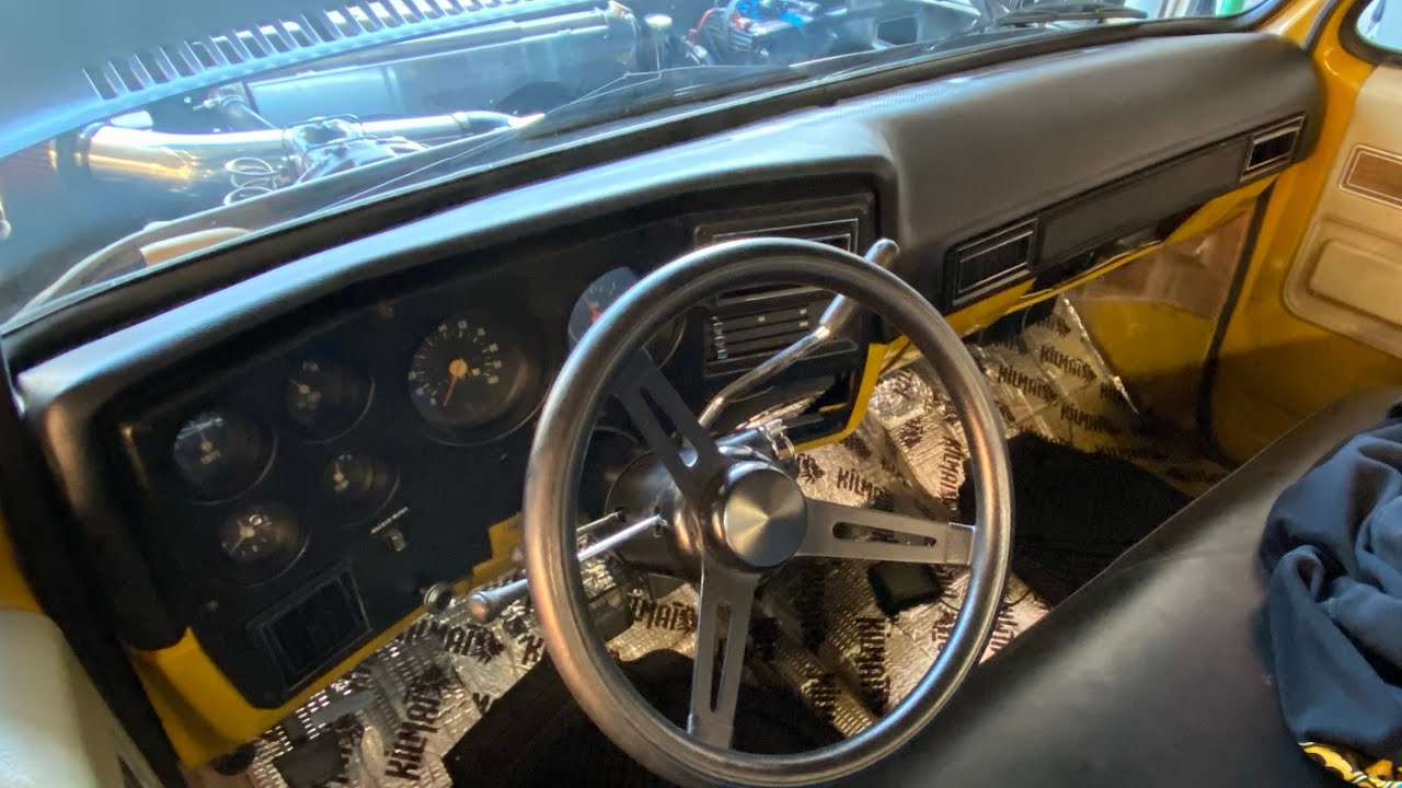 SquareBody получает VintageAir от Dirty Dingo