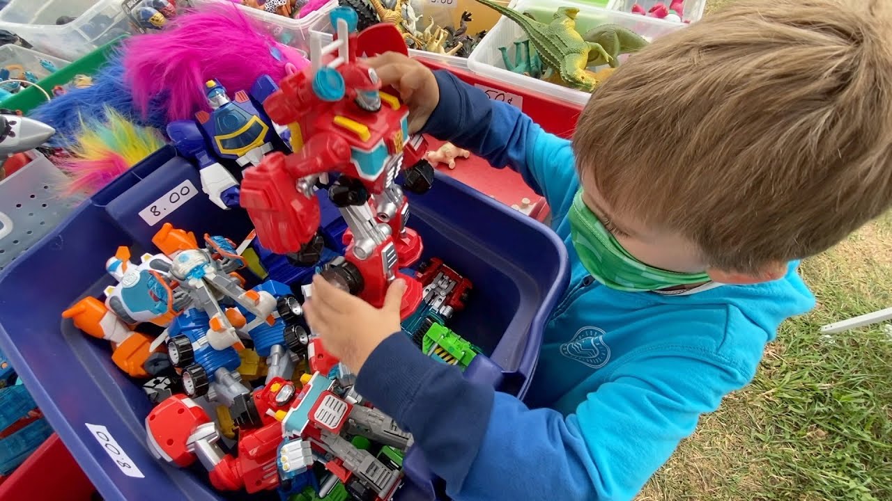 Toy Hunting at the Flea Market