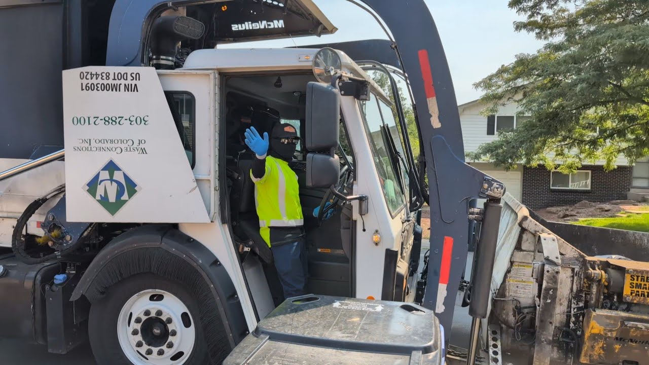 The White  curotto can garbage truck waste connection connect with the futures no danger ⭐