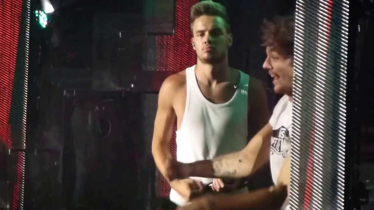 One Thing- One Direction Perth Arena 29/9/13