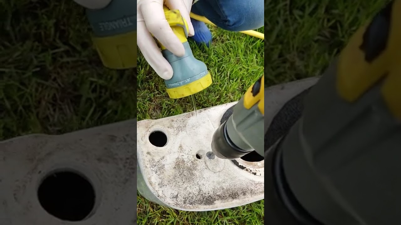 как просверлить в сливном бачке отверстия