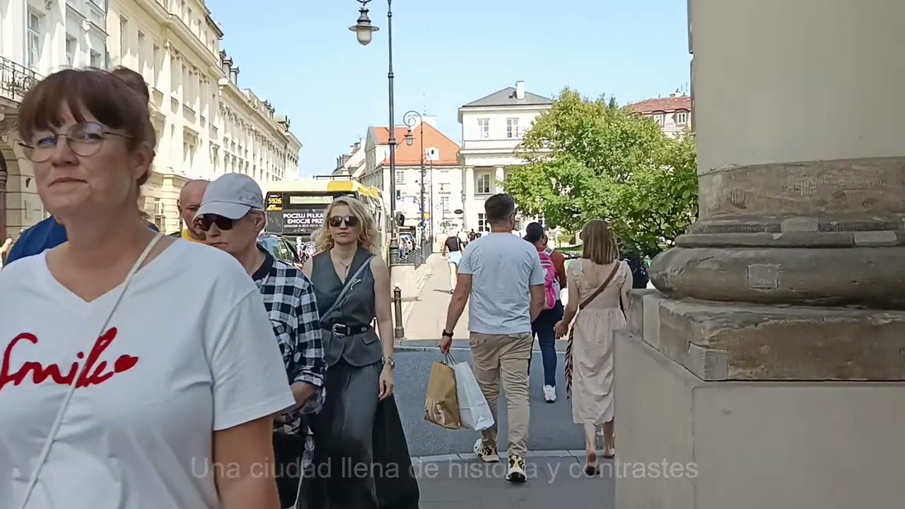 Caminando por el Casco Antiguo de Varsovia 🇵🇱 | Tour Urbano por la Ciudad Vieja