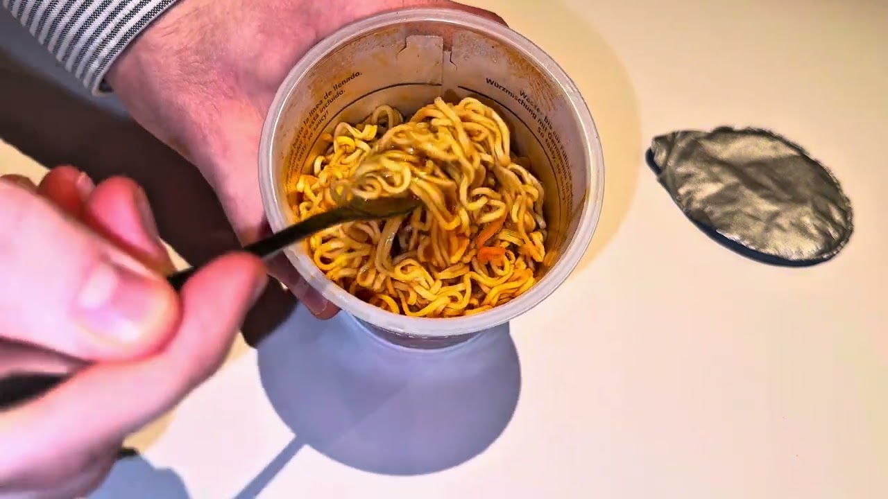 Saucy Sweet Chilli Noodles - SHOWCASE