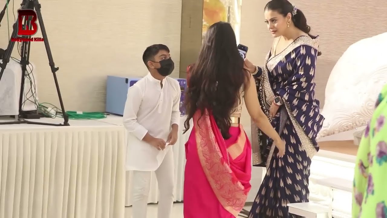 Kajol Angry On Sister Tanishaa Mukerji At North Bombay Navratri Durga Pooja Samiti 2021