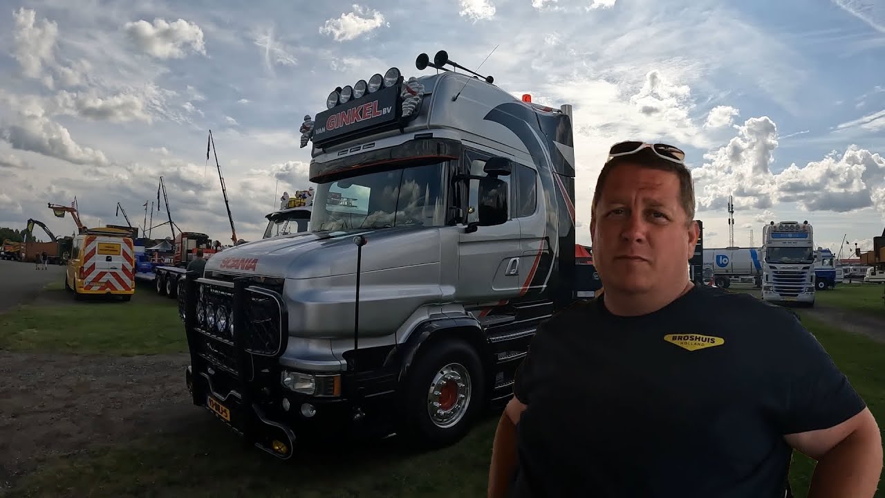 Truckstar Festival Assen part 2! V8 sound!! Loudpipe and a round on the track.