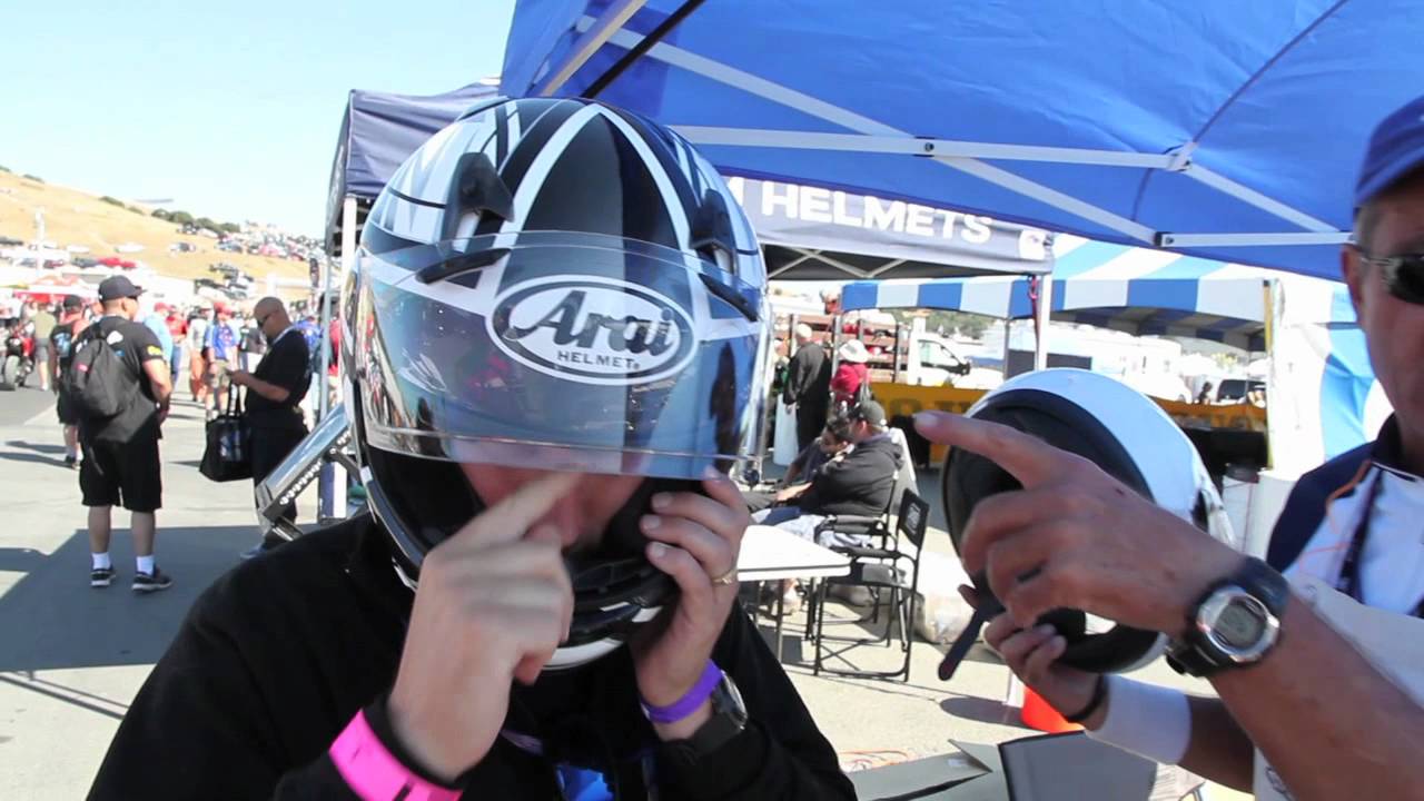 2011 Arai Signet-Q Motorcycle Helmet Fitting - Because size definitely does matter