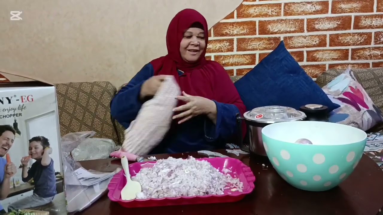 ربنا كرمني بكبه هديه من فاعل خير قلت اجربها معكم ربنا يجبر بخاطره 