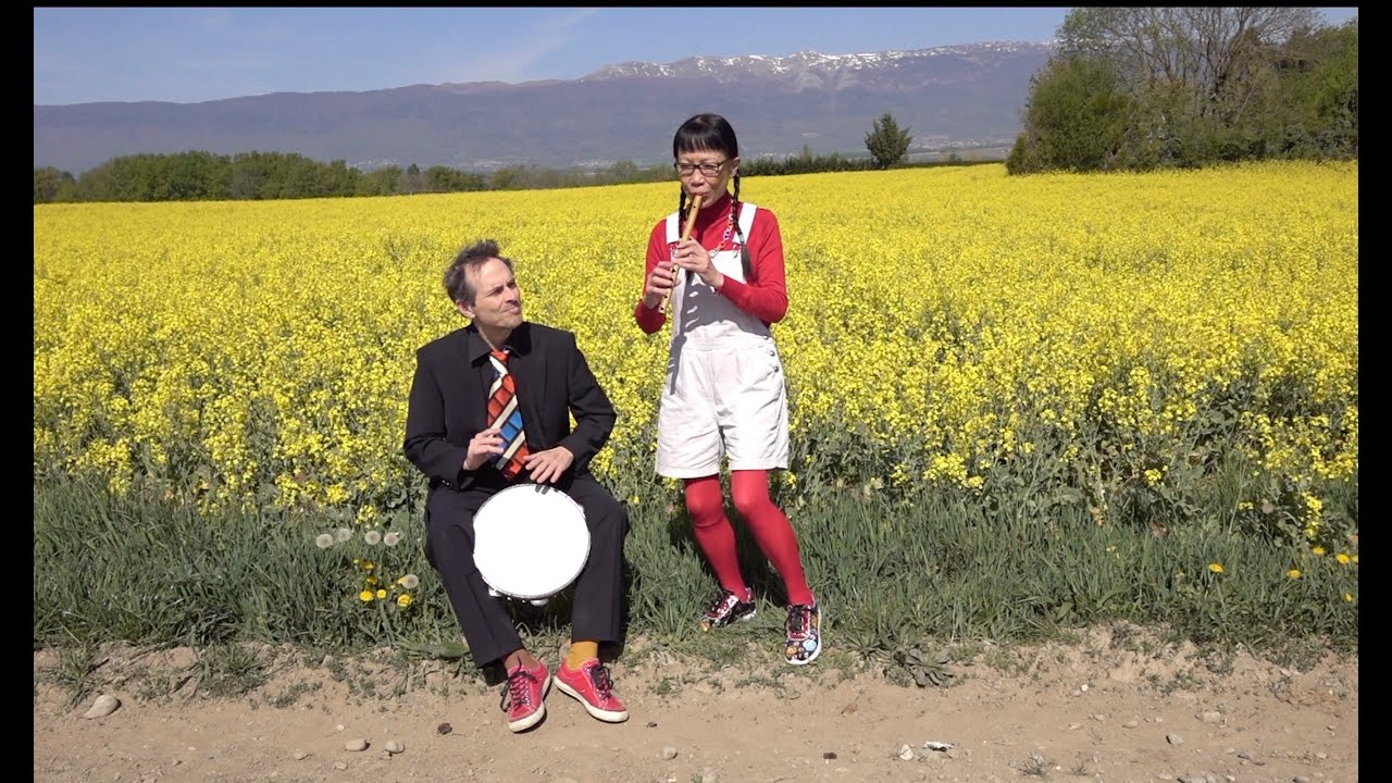 Le duo N'imPorte Quoi joue 