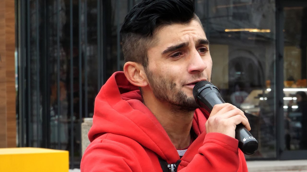 Mustafa konačno pjeva za svoj groš