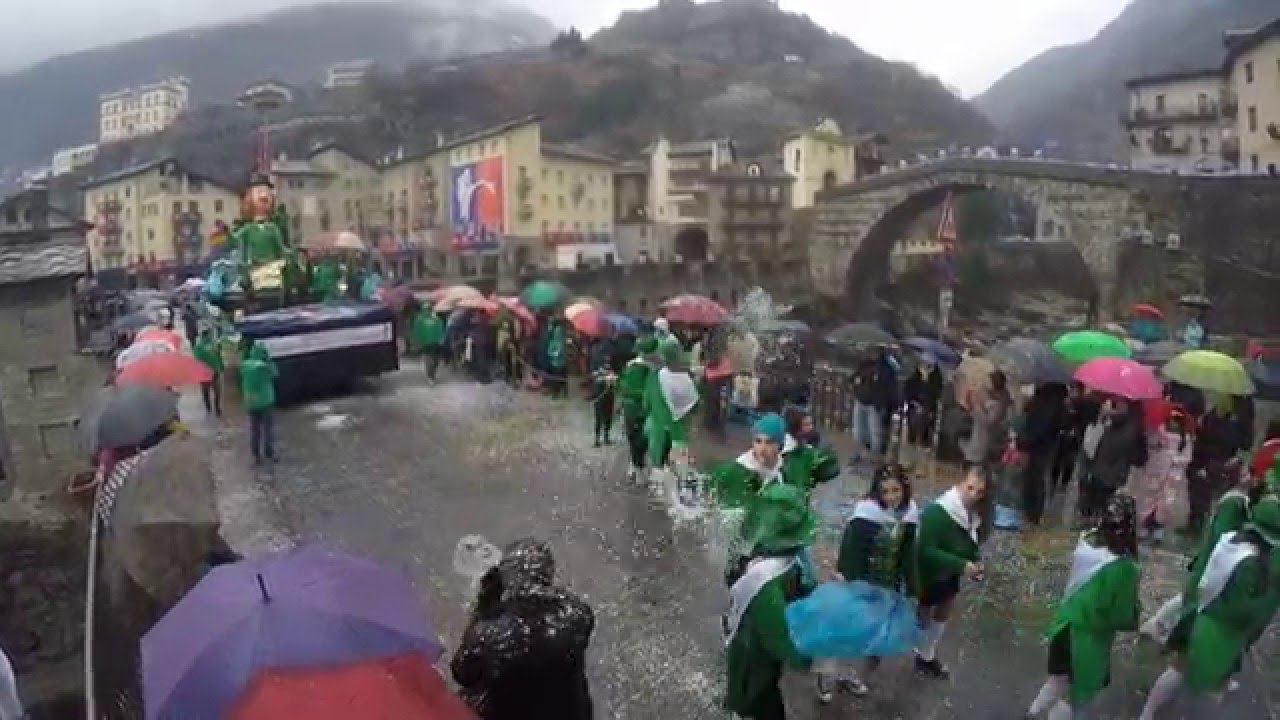 Carnevale Pont-Saint-Martin 2016 - Sfilata carri allegorici