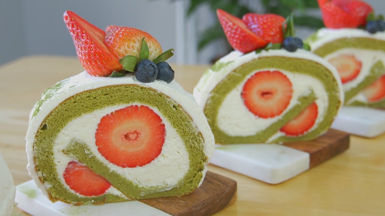 How to make Matcha Swiss roll | Matcha Strawberry cake roll [ASMR]