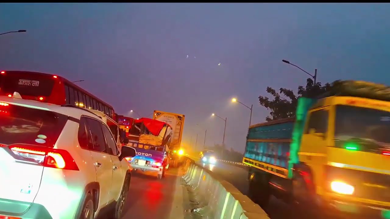 শীতের সন্ধ্যায় ঢাকা চট্টগ্রাম হাইওয়েতে, কুমিল্লায় অনেক জ্যাম | Hridoy on the Tour