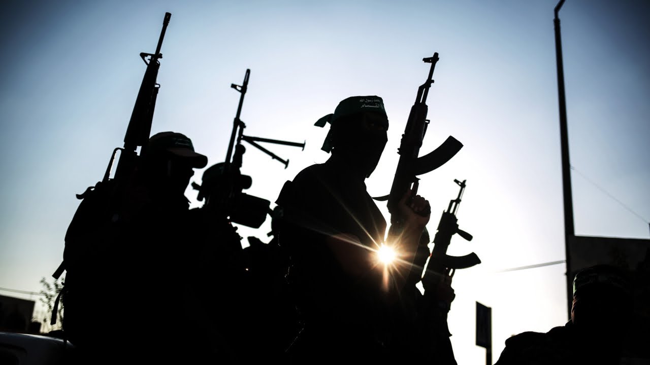 Hamas prevent Palestinians from leaving Gaza to use them as ‘human shields’