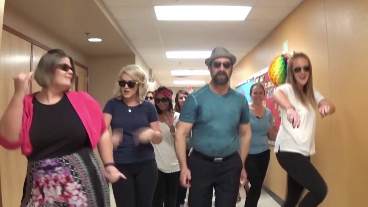 Scales Elementary Schools Uptown Funk Flash Mob