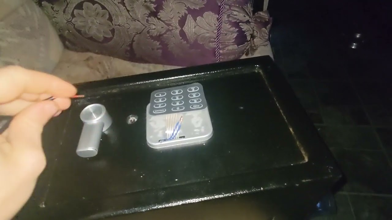 How to open Yale safe box from Lidl