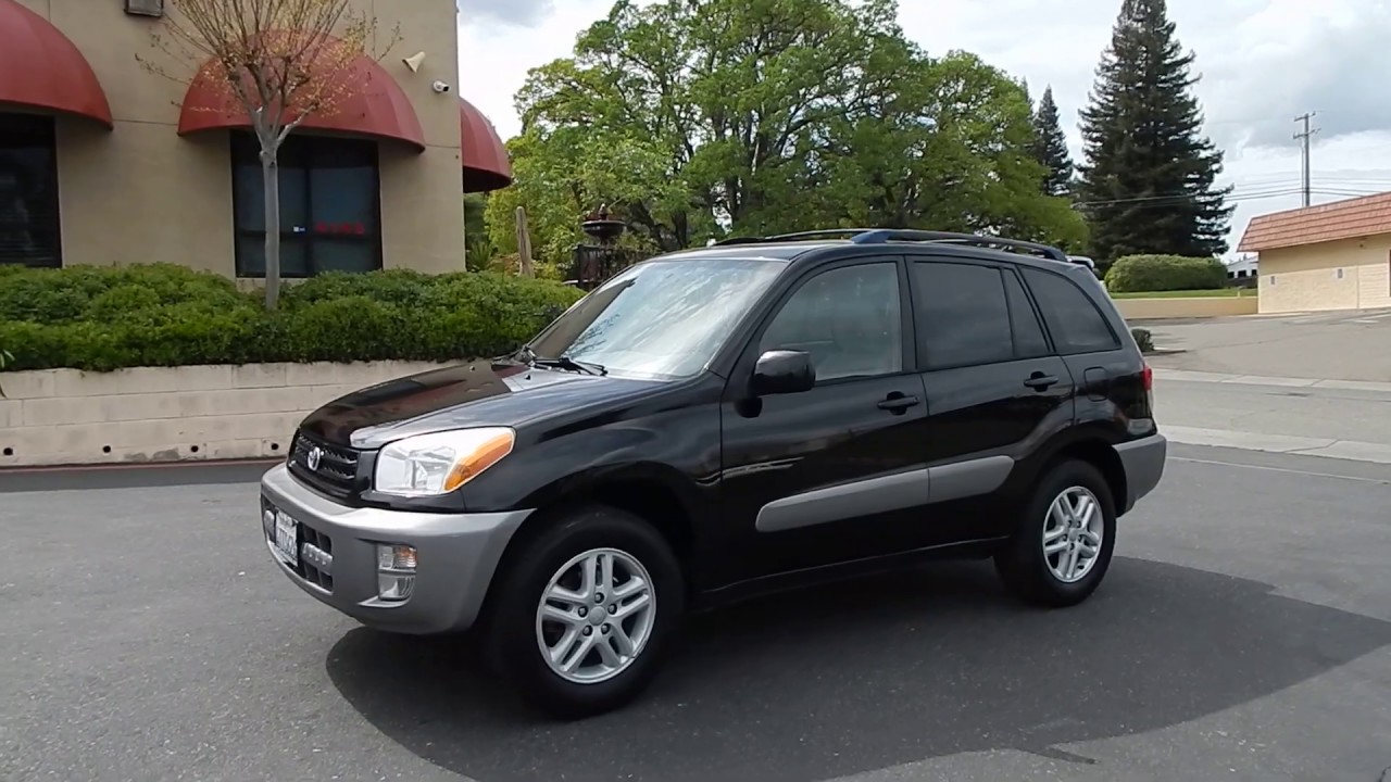 Видеообзор и осмотр Toyota Rav4 2001 года.