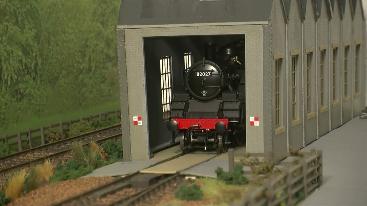 Lionheart/Dapol 'O' gauge BR 3MT with sound.