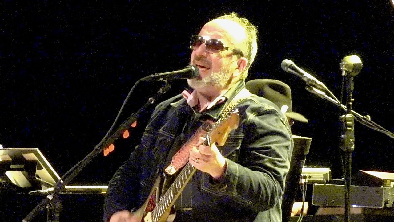 Elvis Costello, Farewell OK (new song), live at The Fox Theater, Oakland, CA, Nov. 14, 2021 (HD)