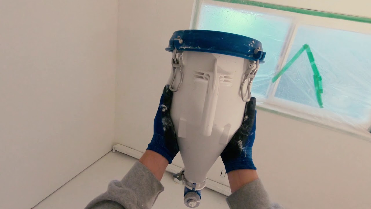 Graco Hopper in action