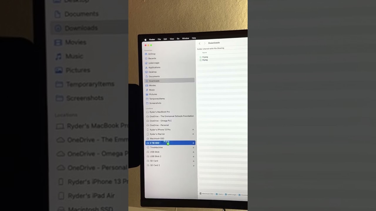 How to Move and Copy Files on a Mac &mdash; and Tell the Difference
