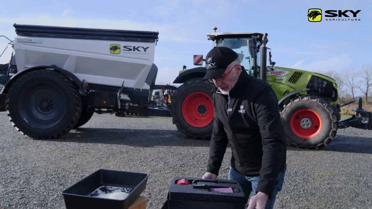 🎬 Présentation du distributeur d'engrais FALCON par le chef produit ! ⚙️