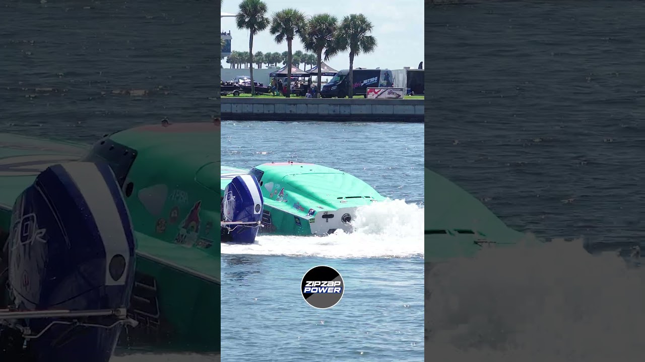 Blurp Blurp! #volumeup #loud #boat #startup #raceboat #151express #boatracing #powerboat #speedboat