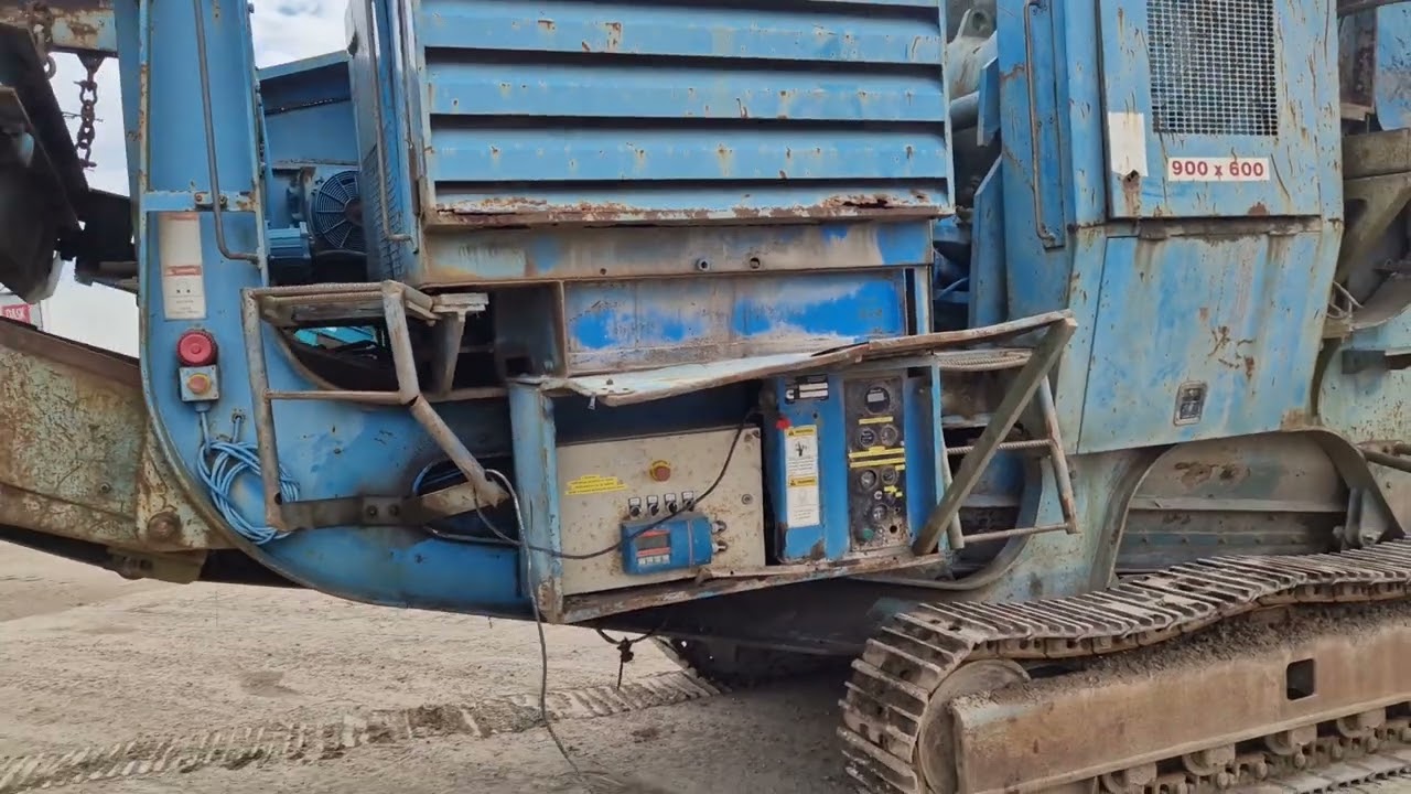 Na Sprzedaż For Sale - Pegson Metrotrak 2000 year 9770 mth  29000 kg  Engine Caterpillar 3306