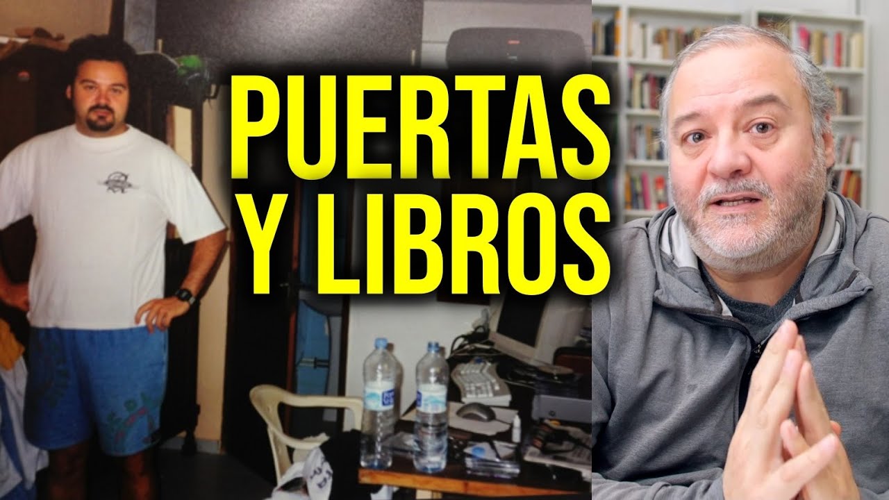 Asi empecé en Putalocura, en una puerta como escritorio y rodeado de libros