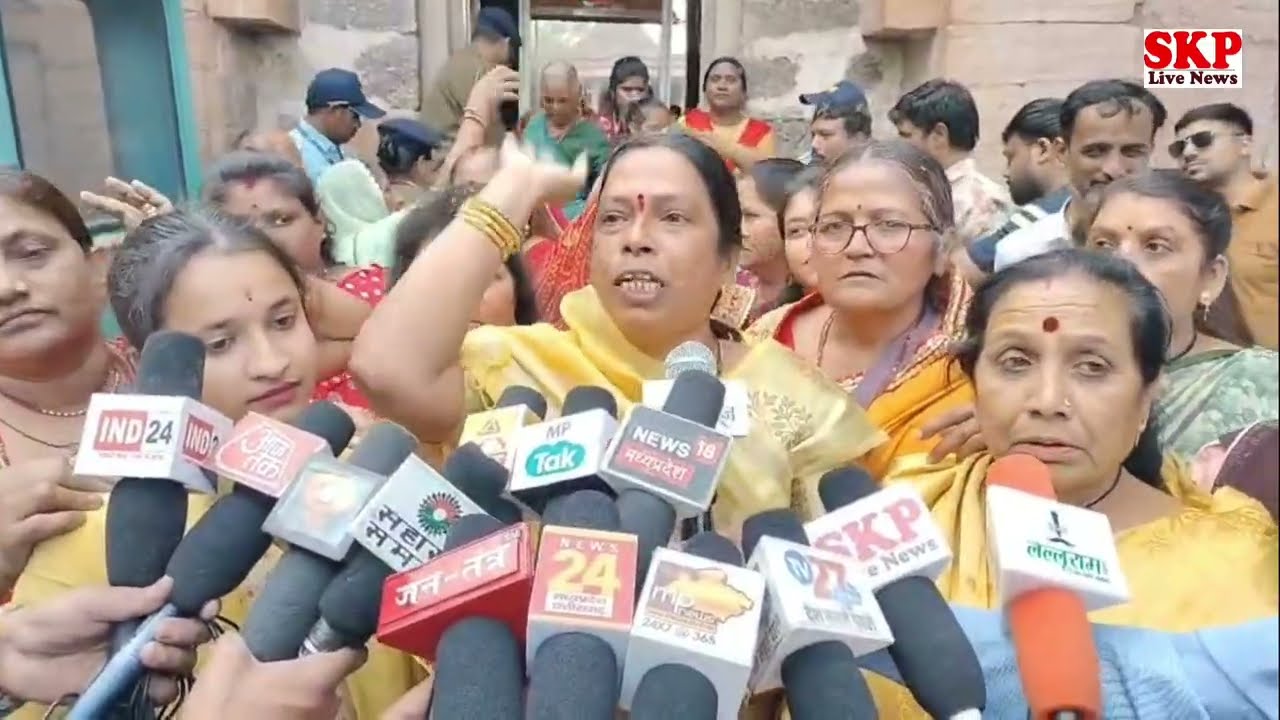 धार।मातृशक्ति कलश यात्रा महिलाओं में भारी उत्साह भारी तादाद में शामिल हुई 