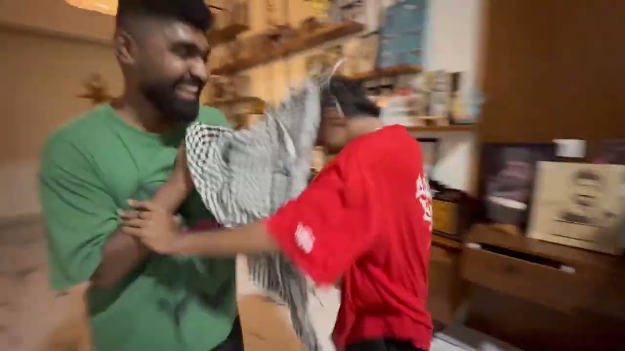 വീട്ടിൽ കിളി കുടുങ്ങി! 🥲 ഒരു കിളി Hunting വ്ലോഗ്! 😂