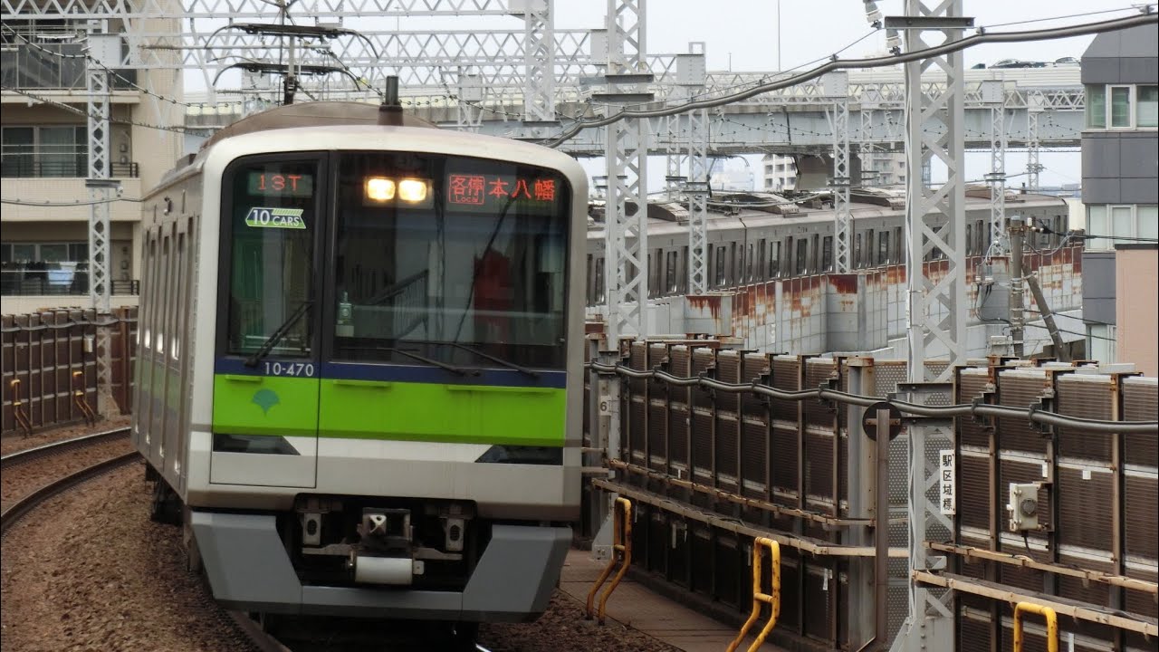東京都交通局(都営新宿線)10-300形10-470F 船堀駅入線シーン