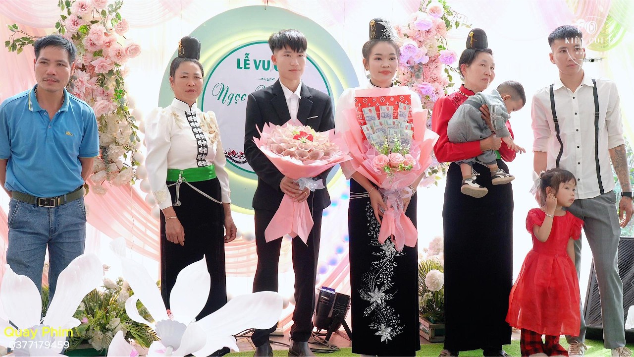 TOÀN CẢNH TIỆC CƯỚI  NGƯỜI THÁI- CÔ DÂU NGỌC NGA  & CHÚ RỂ VĂN TÂM.TẠI BẢN KỆT XÃ TUẦN GIÁO