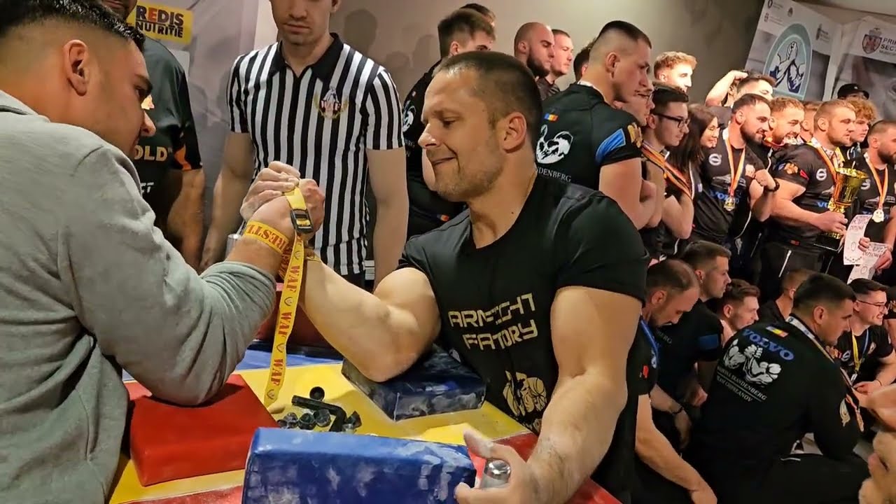 Hristo the Referee challenges the Heavyweight at the Romanian Nationals