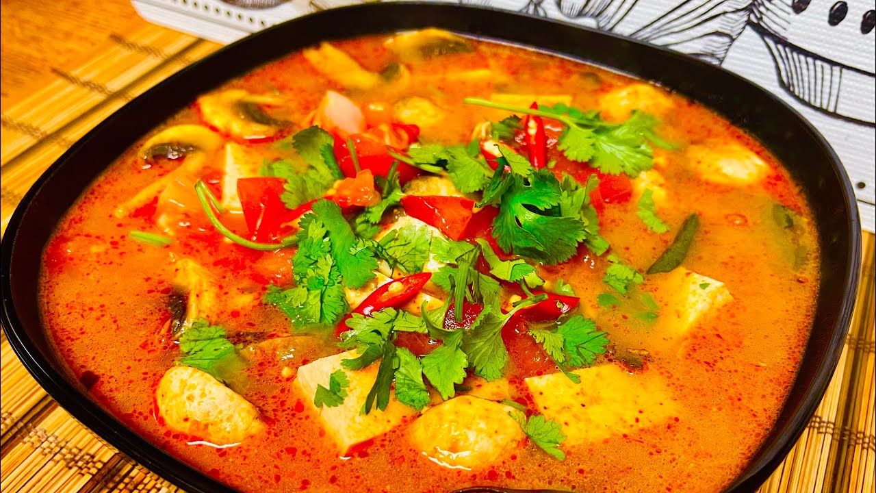 How to make VEGAN Tom Yum soup 🌶🌶🌶| Fresh, healthy, and diet-friendly Thai soup!