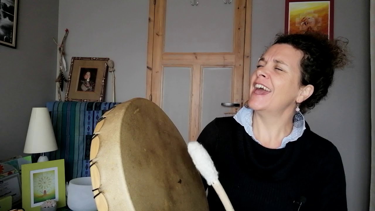 Voyage voix, tambour avec l'énergie du bison, l'abondance
