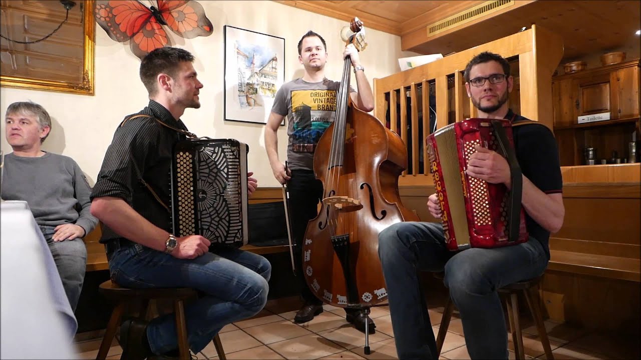 VSV Unterwalden Stubete 2015 Stöckli Buebe mit Jörg Bucher am Bass