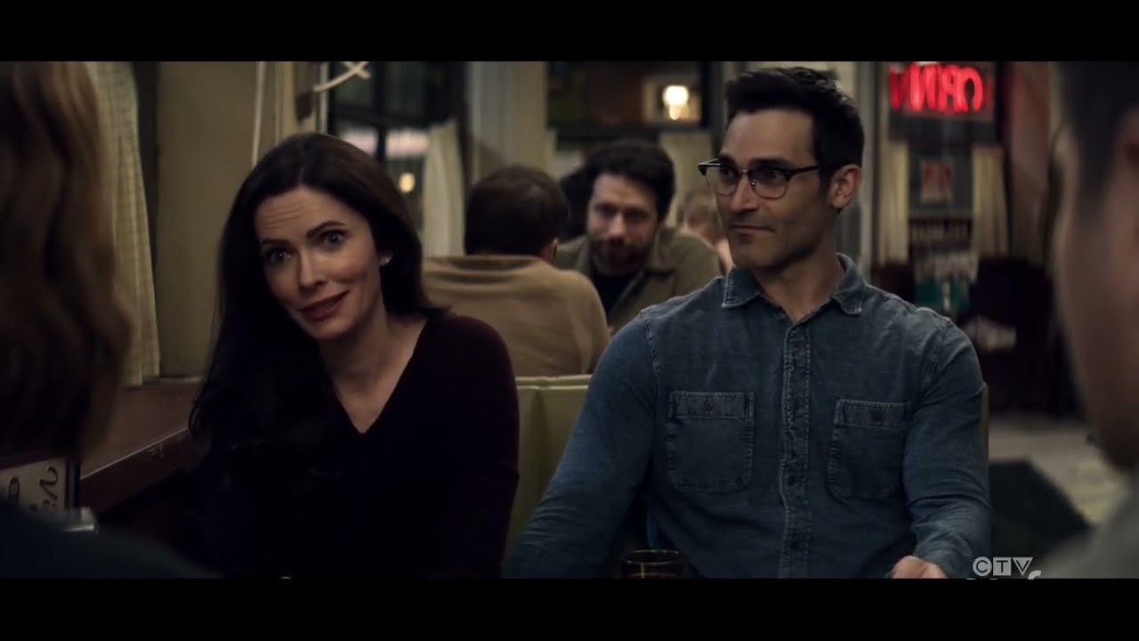 Superman and Lois 4x7 clark and Lois buy out the gazette
