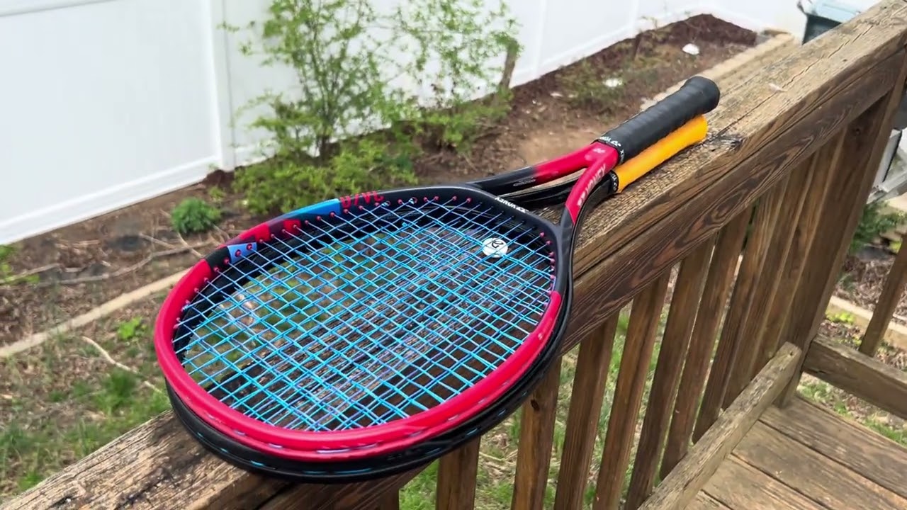 A case for the Yonex Vcore 95